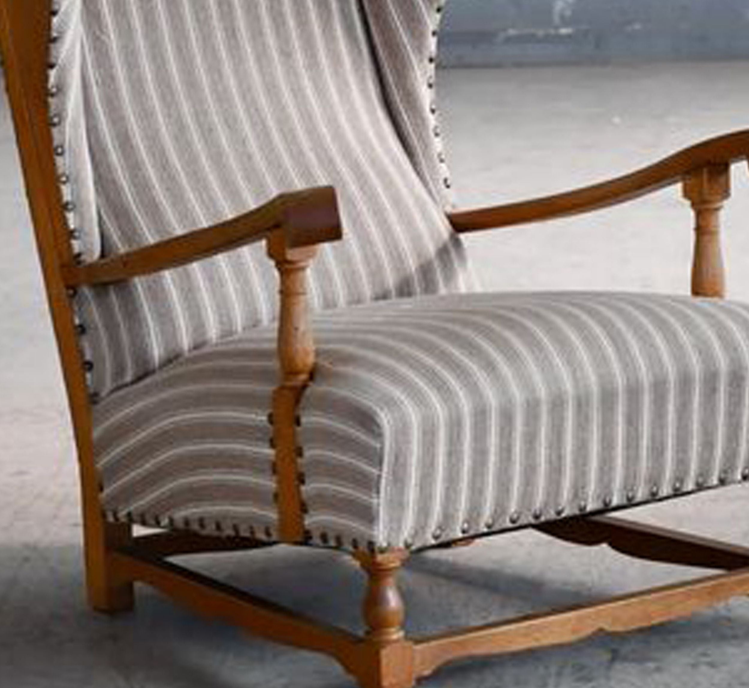 Ehan Plush Wing Chair